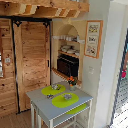 La Petite Vigneronne - Clim - Calme * Aigues-Vives (Herault)